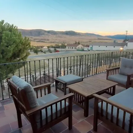 La Casa De Pi * Torrecaballeros